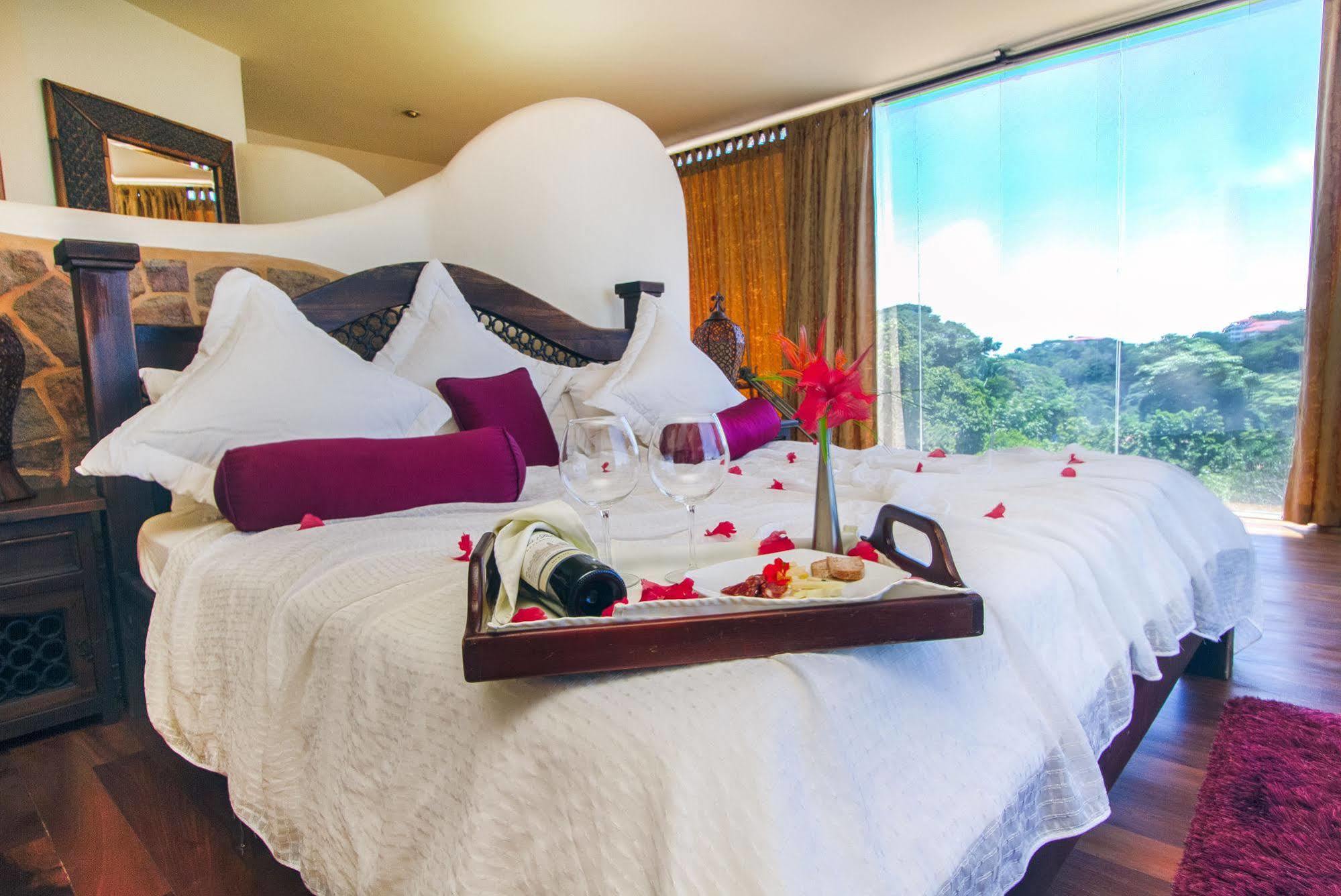 Issimo Suites Boutique Hotel & Spa - Adults Only Manuel Antonio Zewnętrze zdjęcie