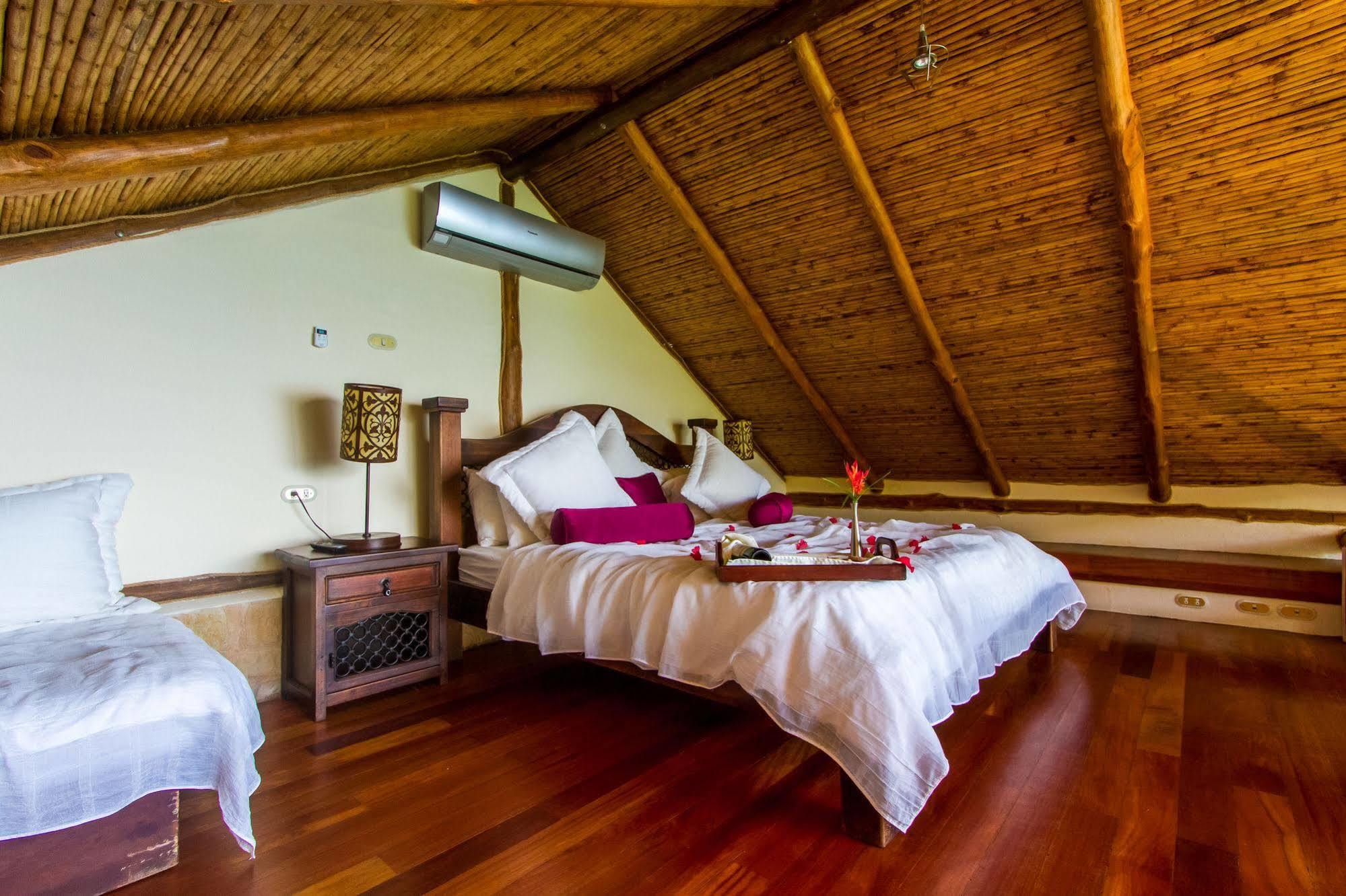 Issimo Suites Boutique Hotel & Spa - Adults Only Manuel Antonio Zewnętrze zdjęcie